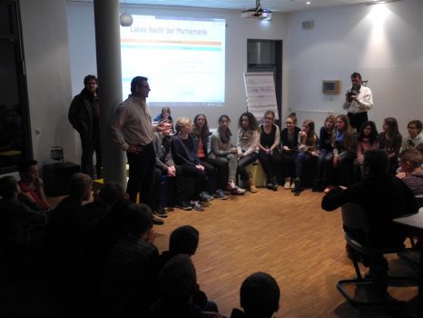 Mathenacht 2014: Spannung vor dem Start! Mathenacht 2014: Spannung vor dem Start!