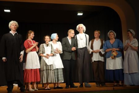 »Der zebrochene Krug« - Theater AG des Gymnasiums Nordhorn