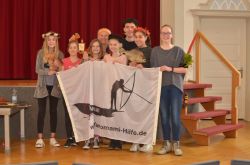 Christina Haverkamp von der Yanomami-Hilfe am Gymnasium Nordhorn Christina Haverkamp von der Yanomami-Hilfe am Gymnasium Nordhorn